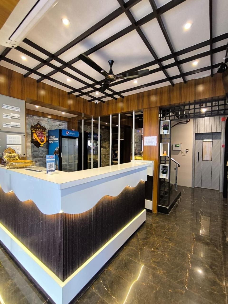 מלון נאווי מומבאי Sharan Residency מראה חיצוני תמונה