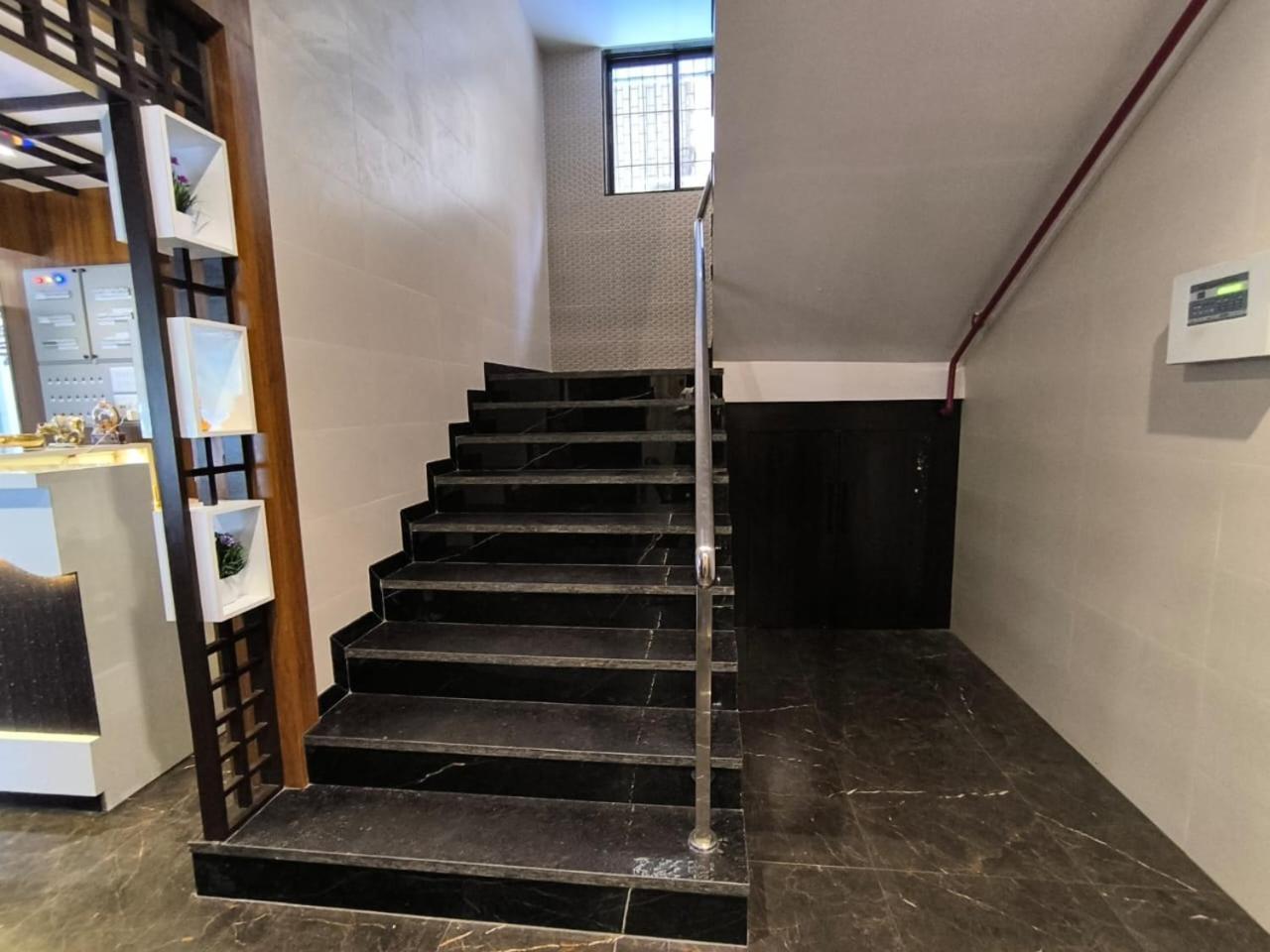 מלון נאווי מומבאי Sharan Residency מראה חיצוני תמונה
